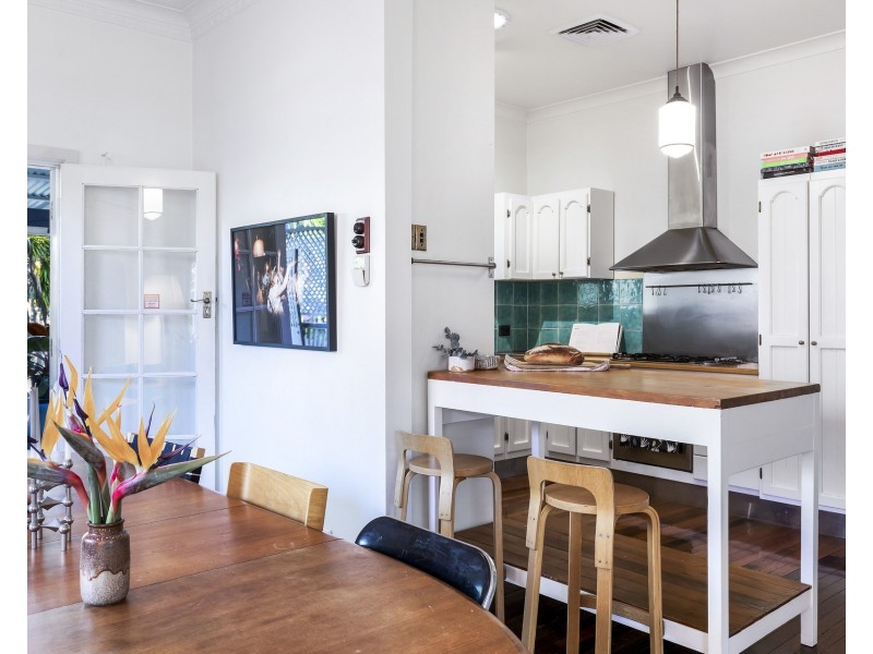 25 Railway Parade, Clayfield QLD 4011