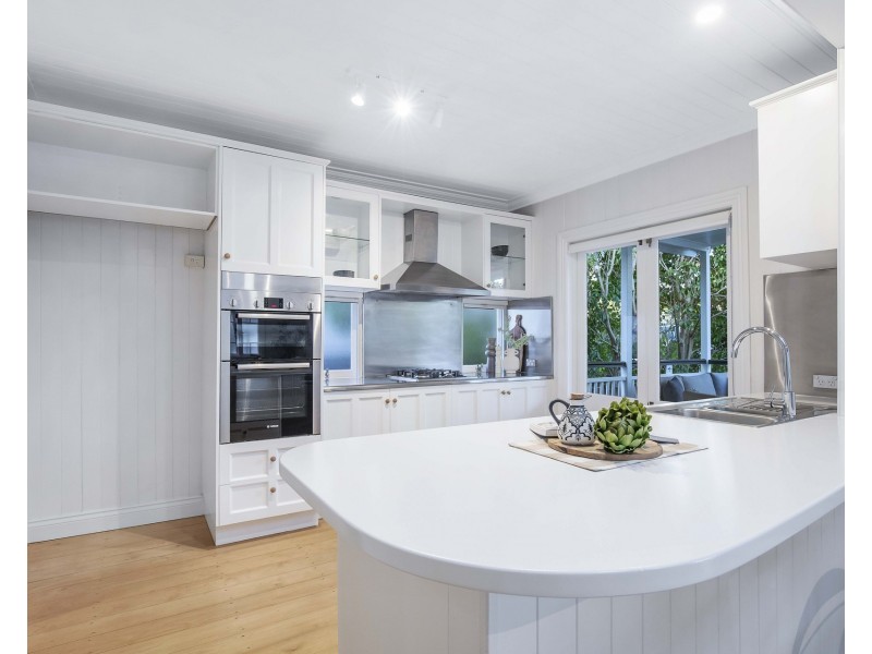 17 Kent Road, Wooloowin QLD 4030