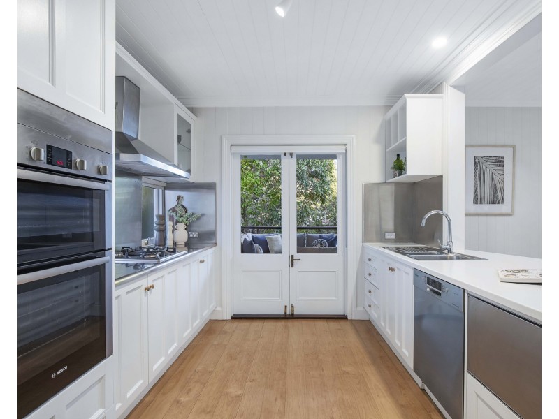 17 Kent Road, Wooloowin QLD 4030