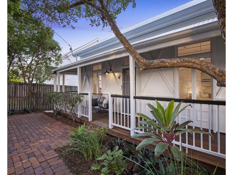 17 Kent Road, Wooloowin QLD 4030