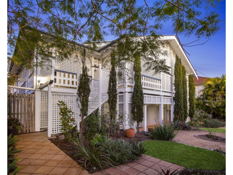 17 Miles Street, Clayfield QLD 4011