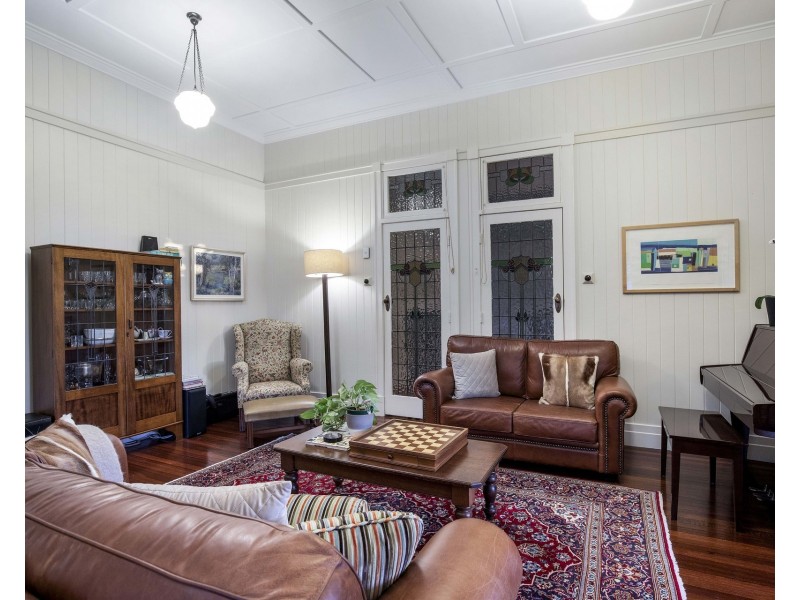 17 Miles Street, Clayfield QLD 4011