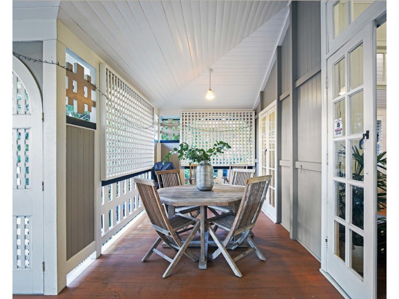 17 Miles Street, Clayfield QLD 4011