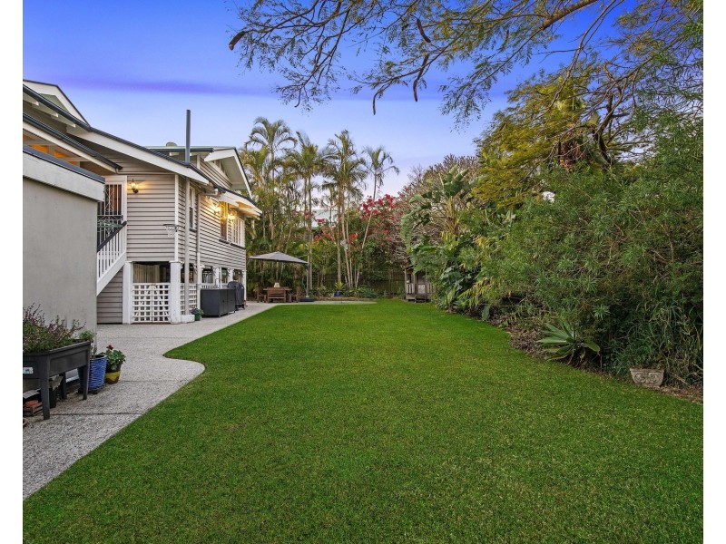 17 Miles Street, Clayfield QLD 4011