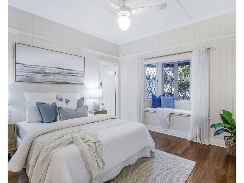8 Owen Street, Wooloowin QLD 4030