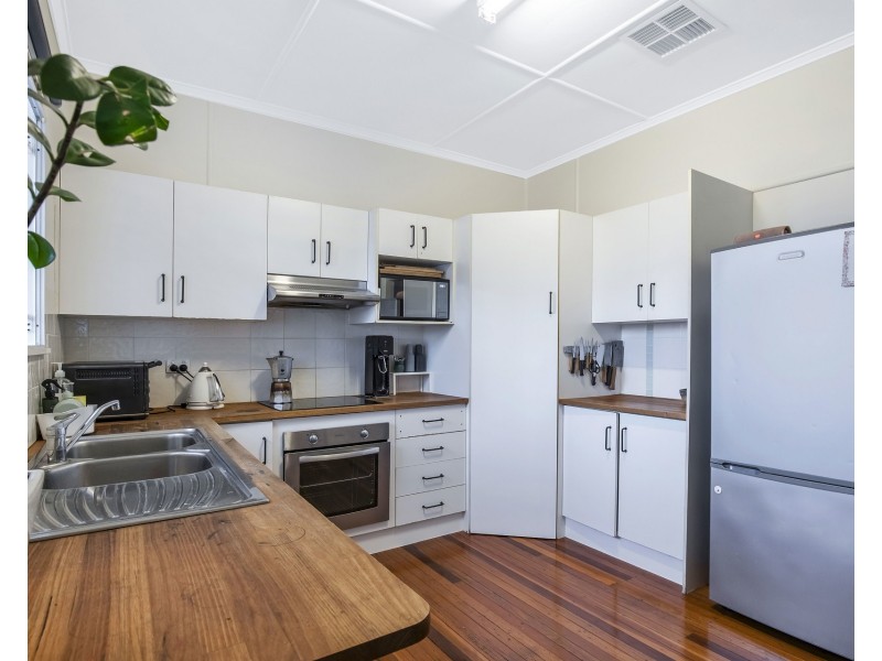 76 Spence Road, Wavell Heights QLD 4012