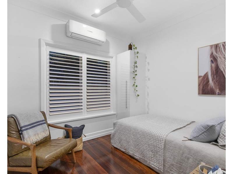 25 Barker Street, Wavell Heights QLD 4012