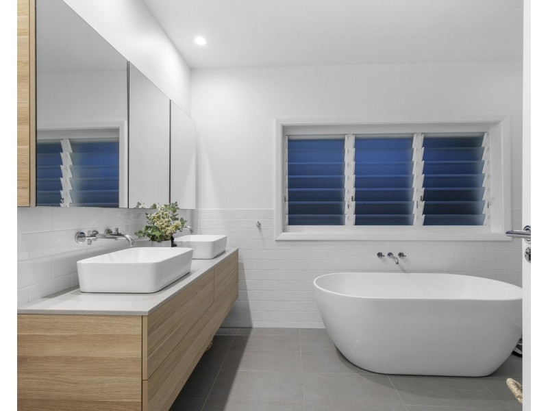 25 Barker Street, Wavell Heights QLD 4012