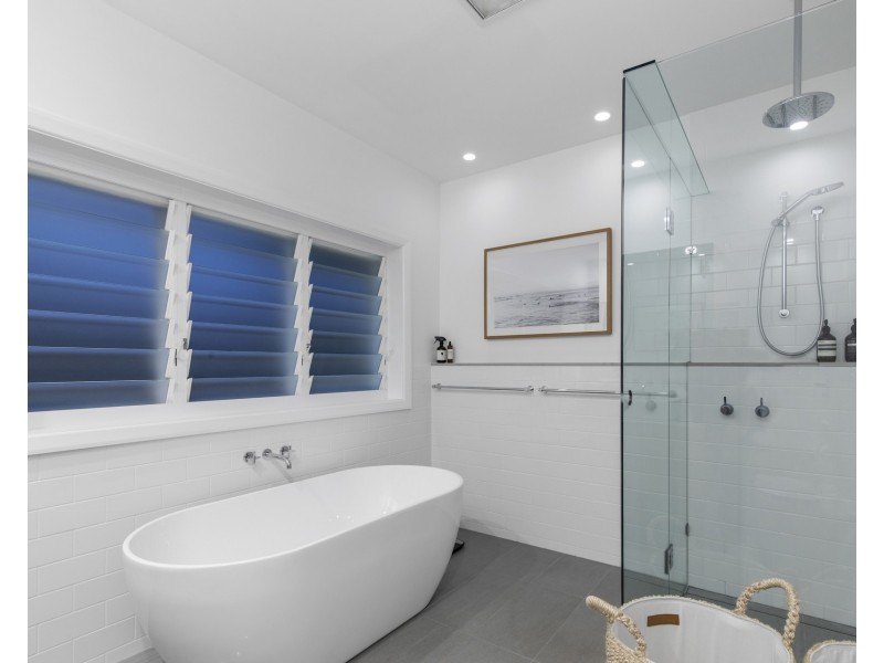 25 Barker Street, Wavell Heights QLD 4012