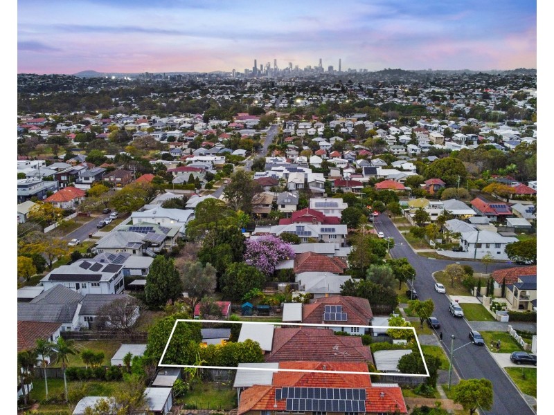 25 Barker Street, Wavell Heights QLD 4012