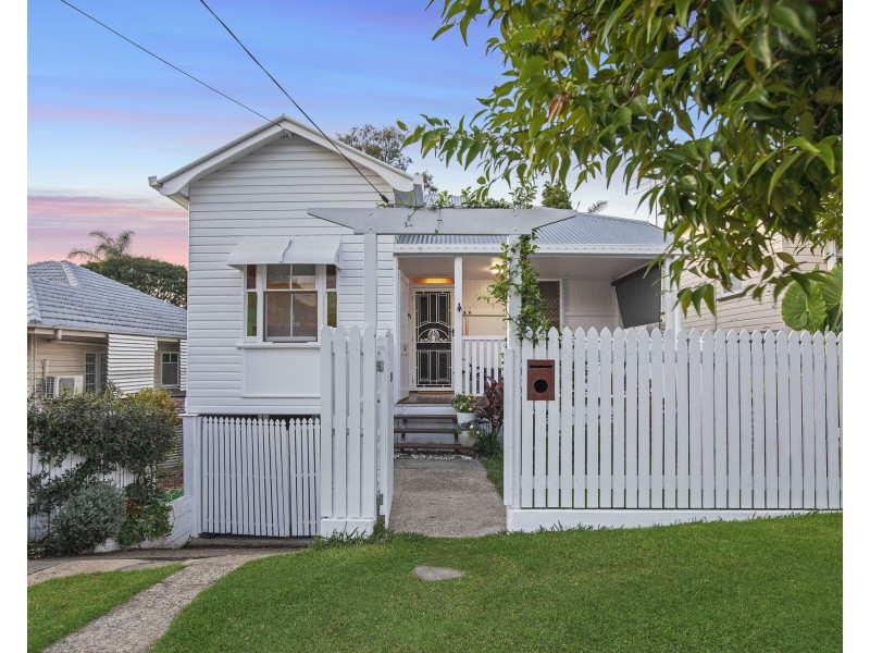 30 Price Street, Wooloowin QLD 4030