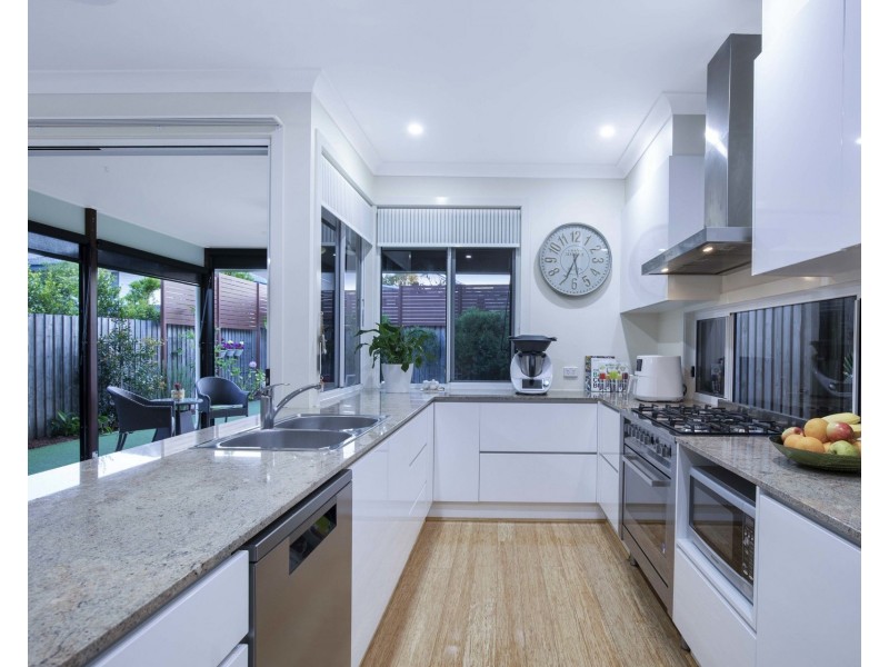 83 Hedley Avenue, Nundah QLD 4012