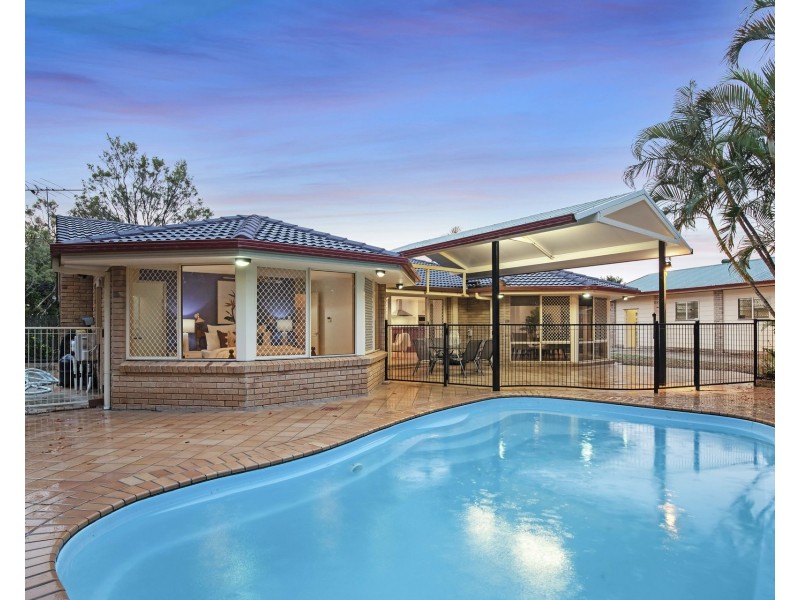 21 Walton Place, Brighton QLD 4017