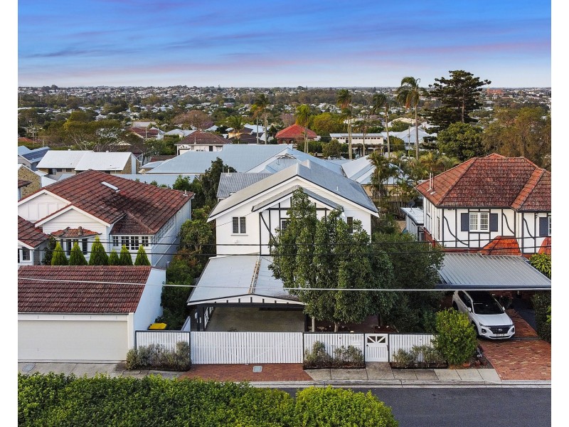 22 Highclere Street, Clayfield QLD 4011