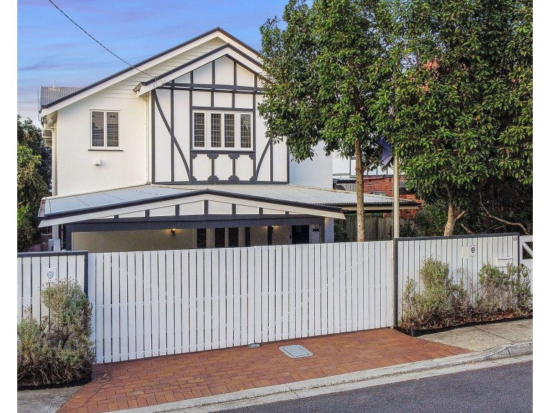 22 Highclere Street, Clayfield QLD 4011