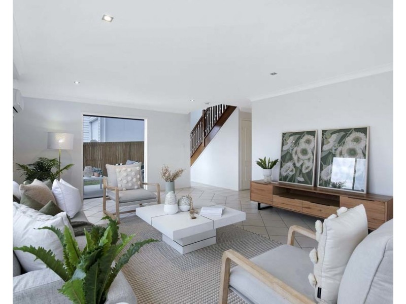 80 Broadway Street, Carina QLD 4152