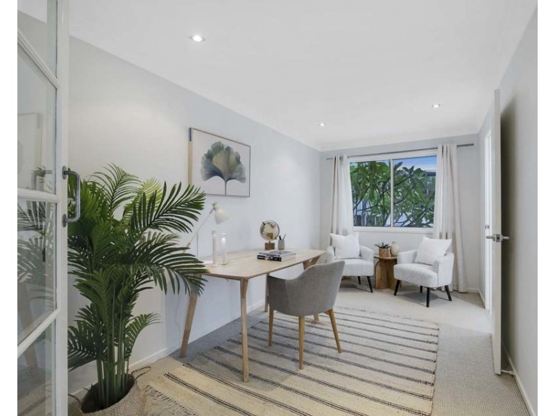 80 Broadway Street, Carina QLD 4152