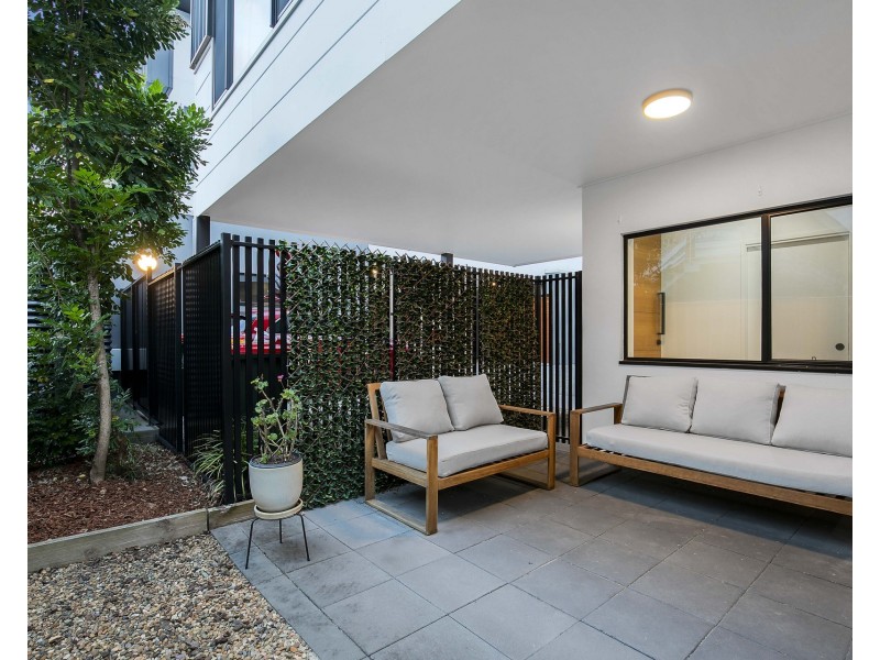 2/124 Nellie Street, Nundah QLD 4012