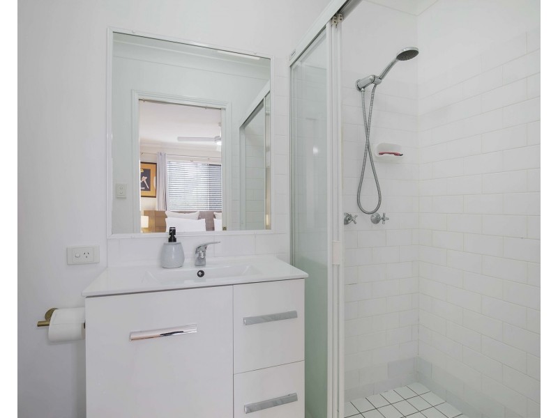 2/23 London Road, Clayfield QLD 4011