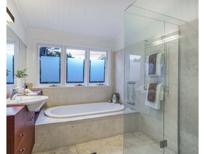 34 Howie Street, Clayfield QLD 4011