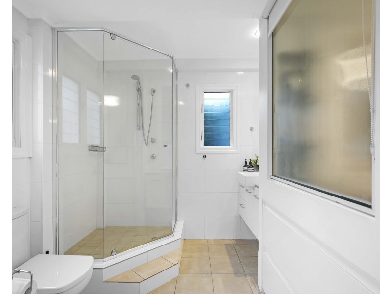 21 Eveleigh Street, Wooloowin QLD 4030