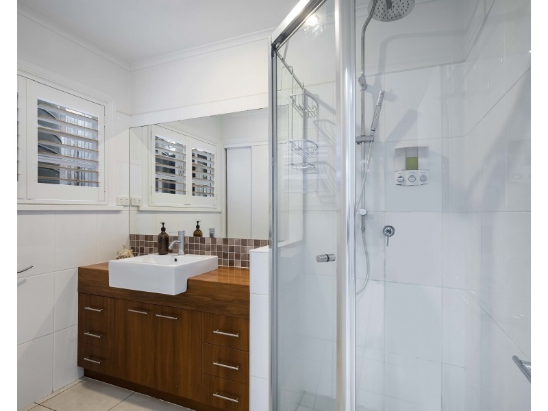 24 Oxenham Street, Nundah QLD 4012