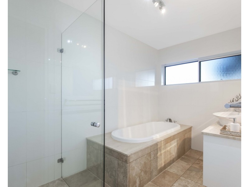 19 Fordham Street, Wavell Heights QLD 4012