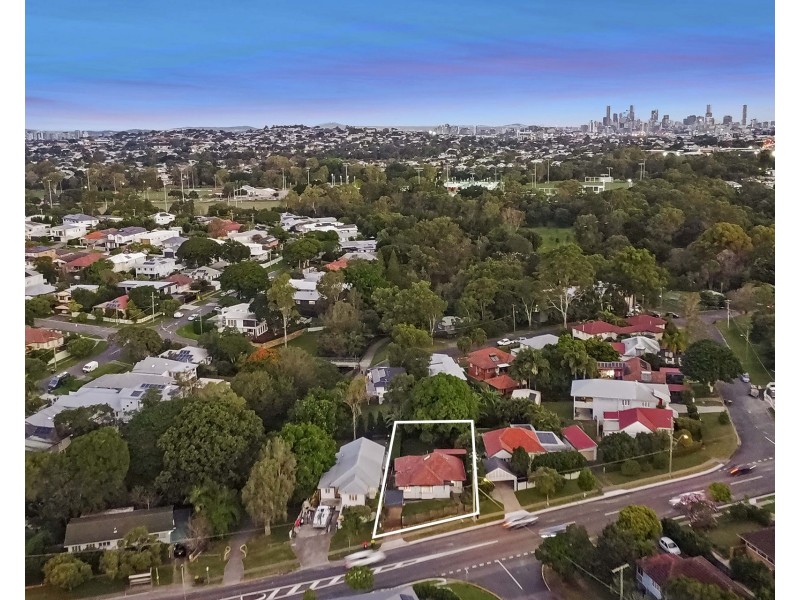 193 Edinburgh Castle Road, Wavell Heights QLD 4012