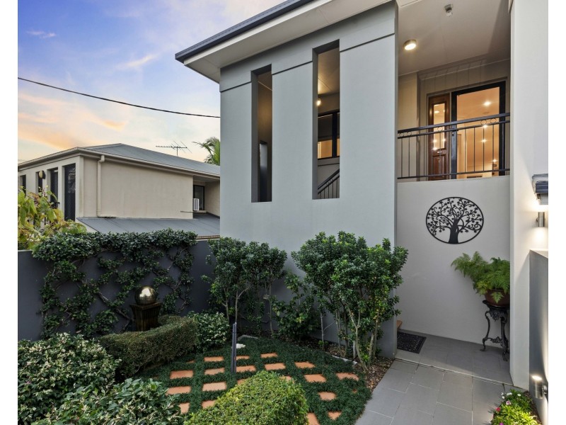 18 Hamley Street, Wooloowin QLD 4030