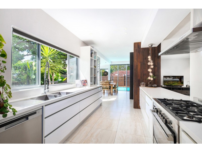 6 Fitzpatrick Avenue West, Frenchs Forest NSW 2086