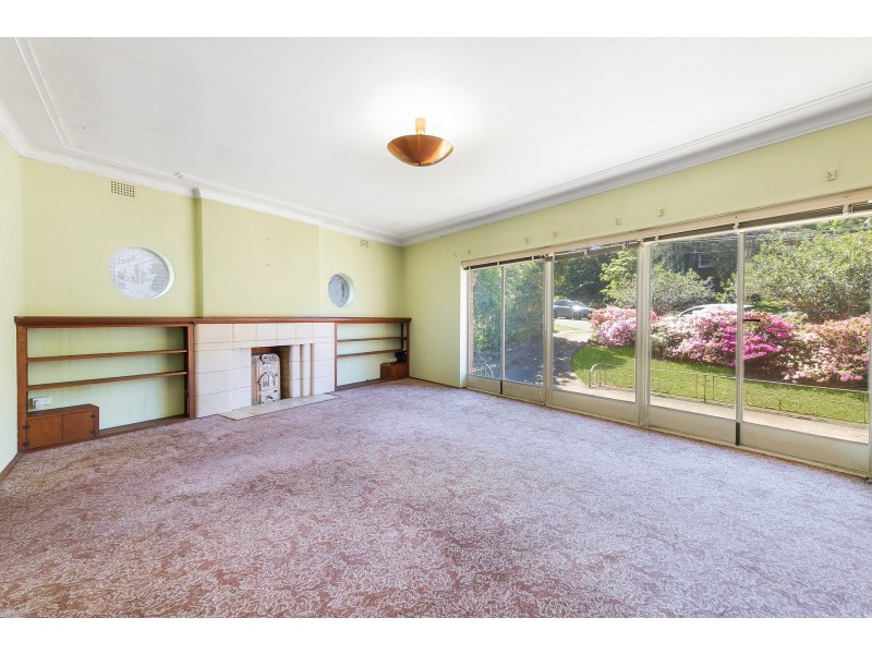 22 Sugarloaf Crescent, Castlecrag NSW 2068