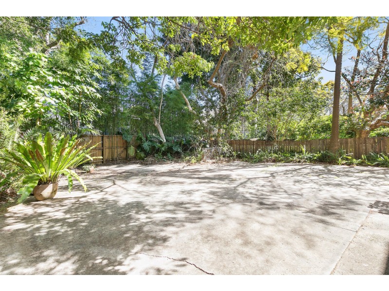 22 Sugarloaf Crescent, Castlecrag NSW 2068