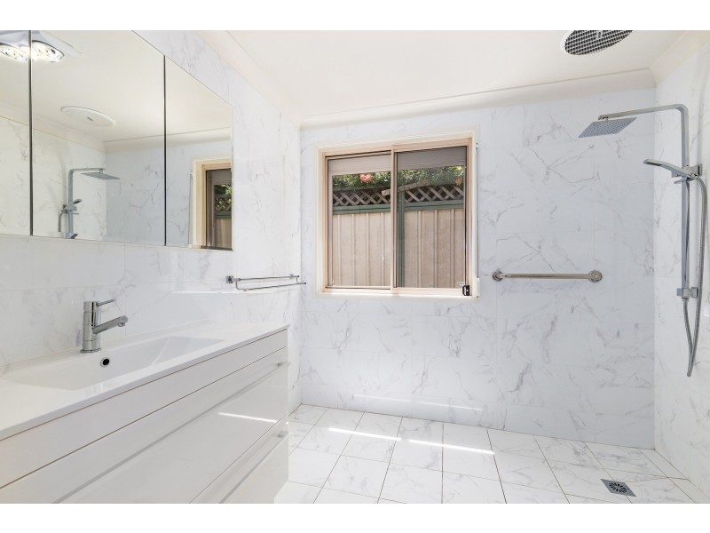 199 Leacocks Lane, Casula NSW 2170