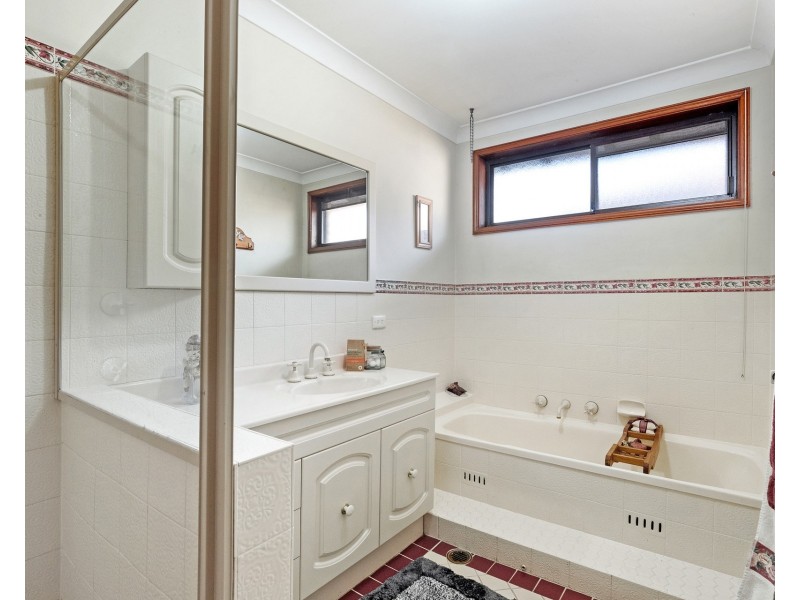 14 Kempe Parade, Kings Langley NSW 2147