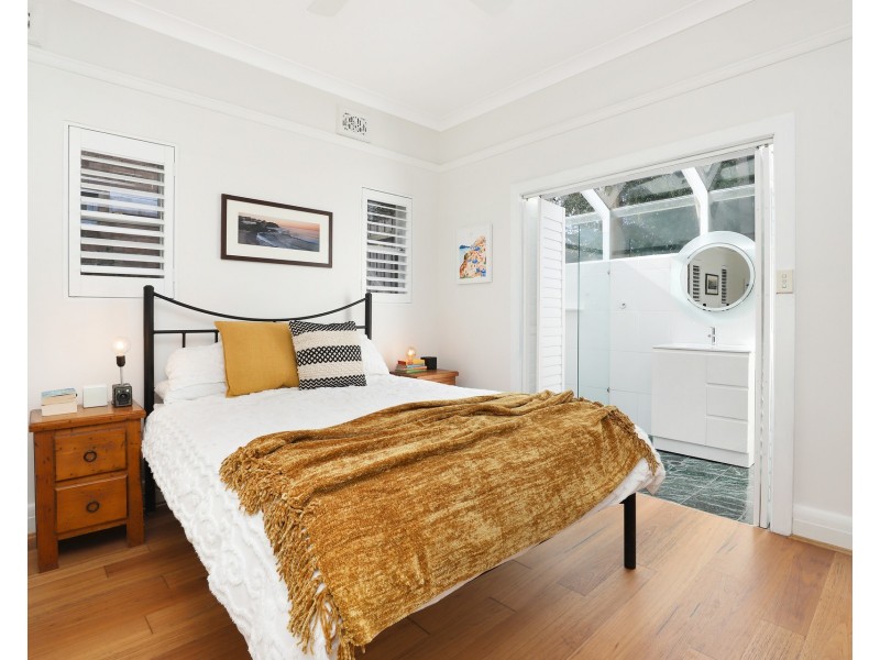 42 Alpha Road, Willoughby NSW 2068