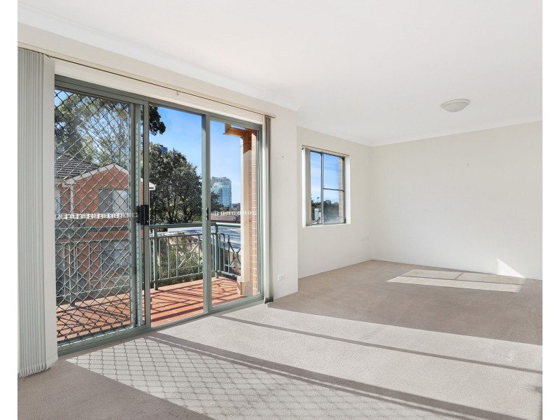 22/1 Moriarty Road, Chatswood NSW 2067