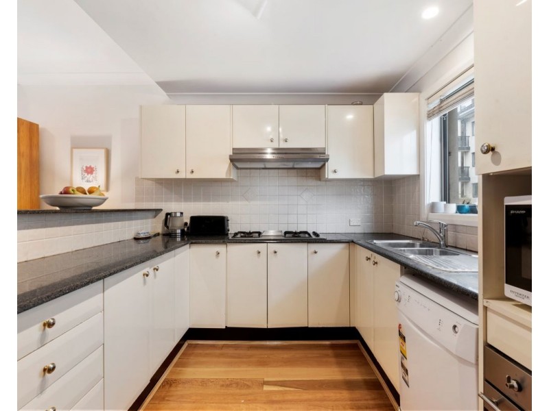 11 Taylors Drive, Lane Cove NSW 2066