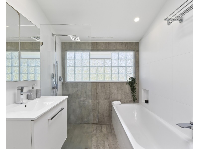 60 Elm Avenue, Belrose NSW 2085