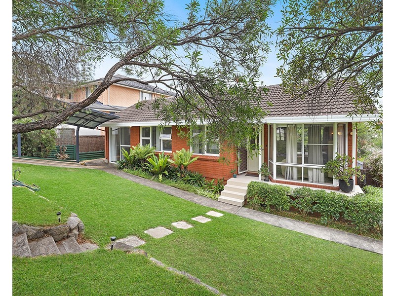 8 Rowena Road, Narraweena NSW 2099
