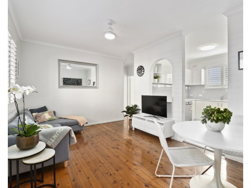 2/8 Burt Street, Rozelle NSW 2039