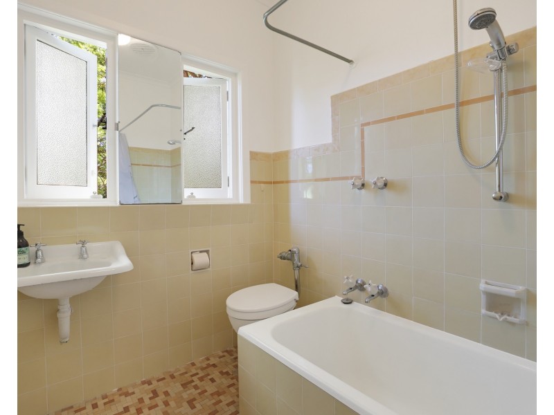 4/1A Isis Street, Wahroonga NSW 2076