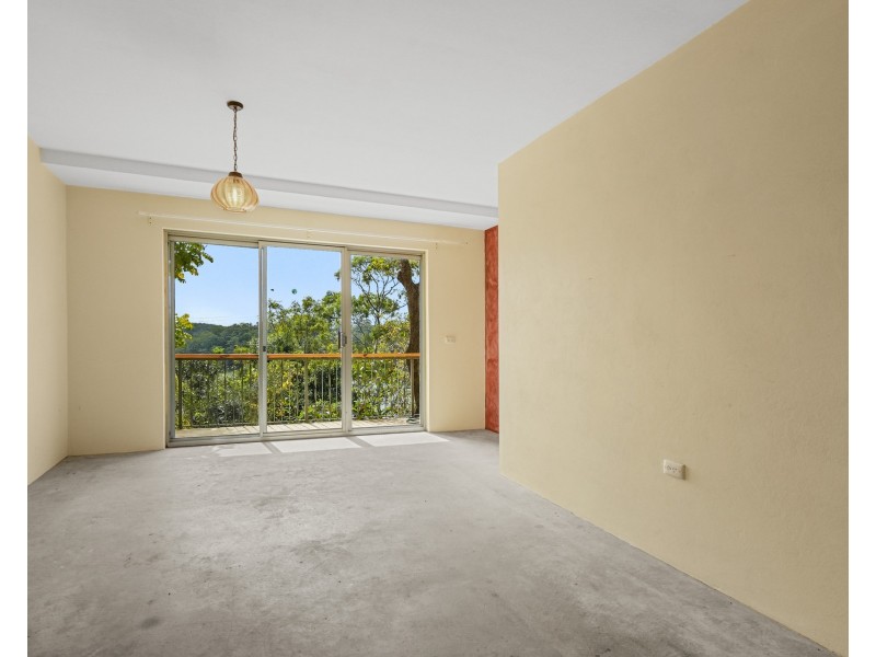 76 Moons Avenue, Lugarno NSW 2210