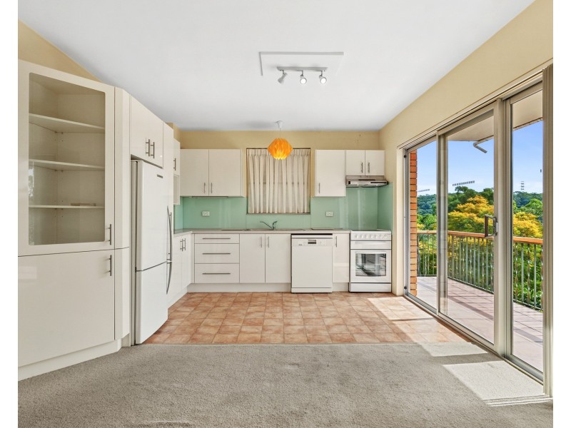 76 Moons Avenue, Lugarno NSW 2210