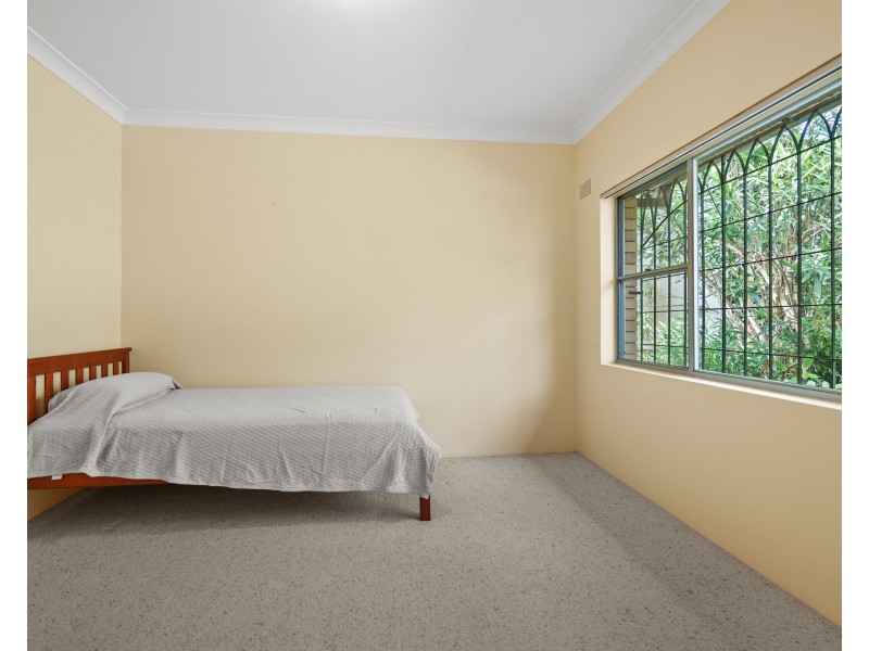 76 Moons Avenue, Lugarno NSW 2210