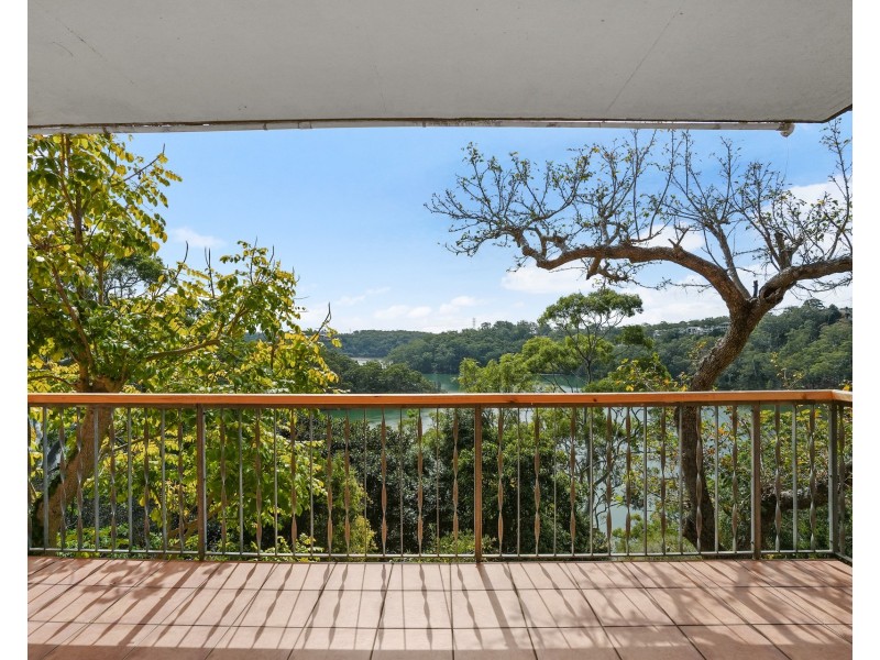 76 Moons Avenue, Lugarno NSW 2210