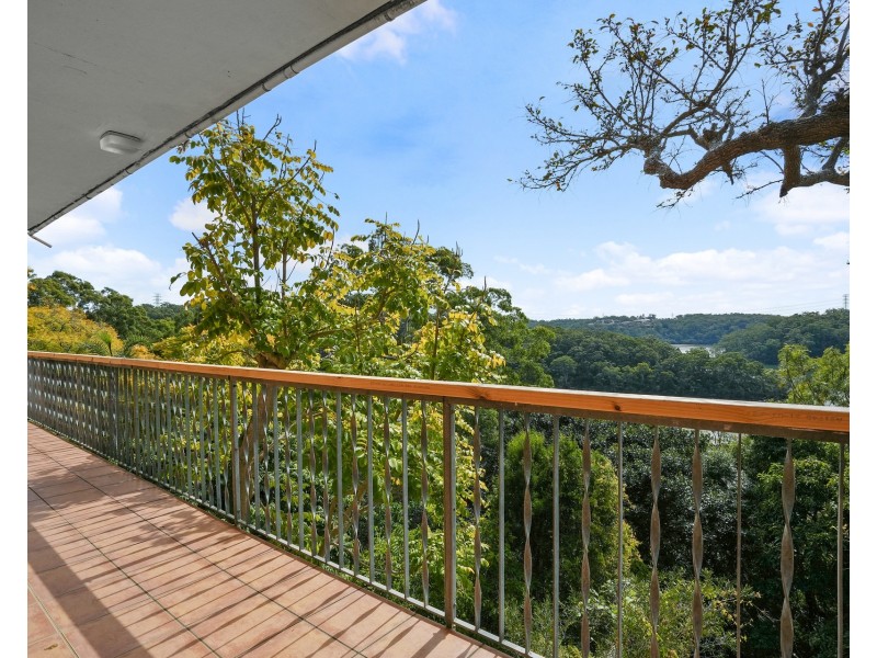 76 Moons Avenue, Lugarno NSW 2210