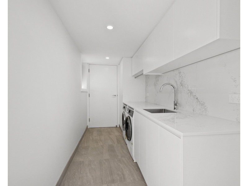 104 Sugarloaf Crescent, Castlecrag NSW 2068