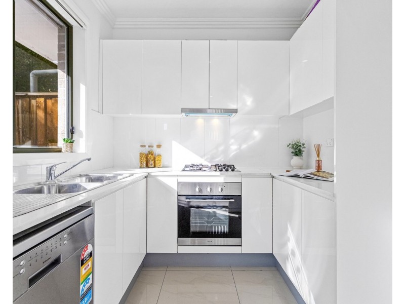 2/27 Charles Street, Carlingford NSW 2118