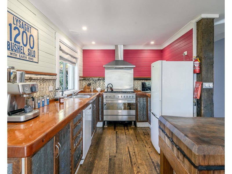 61 Kings Road, Leura NSW 2780