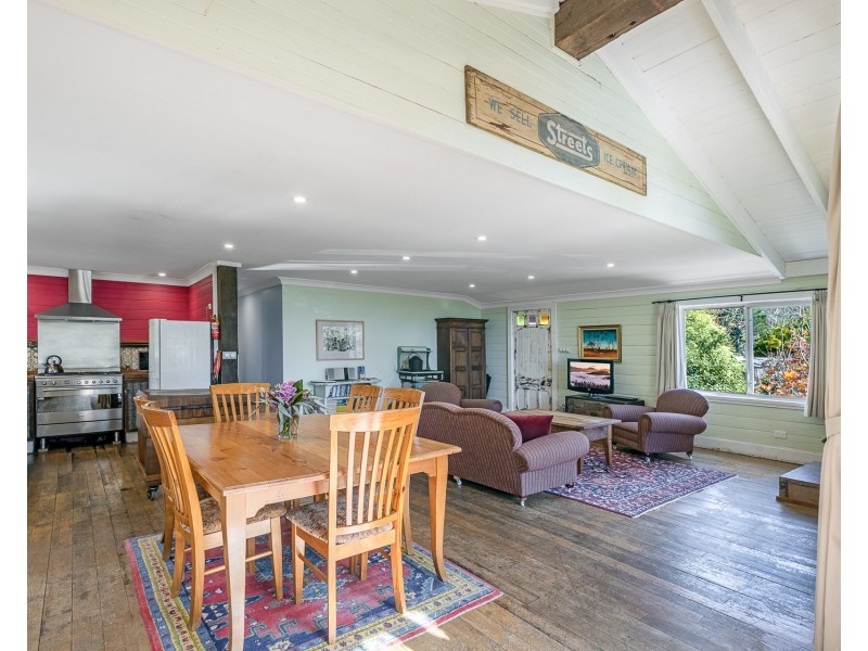61 Kings Road, Leura NSW 2780